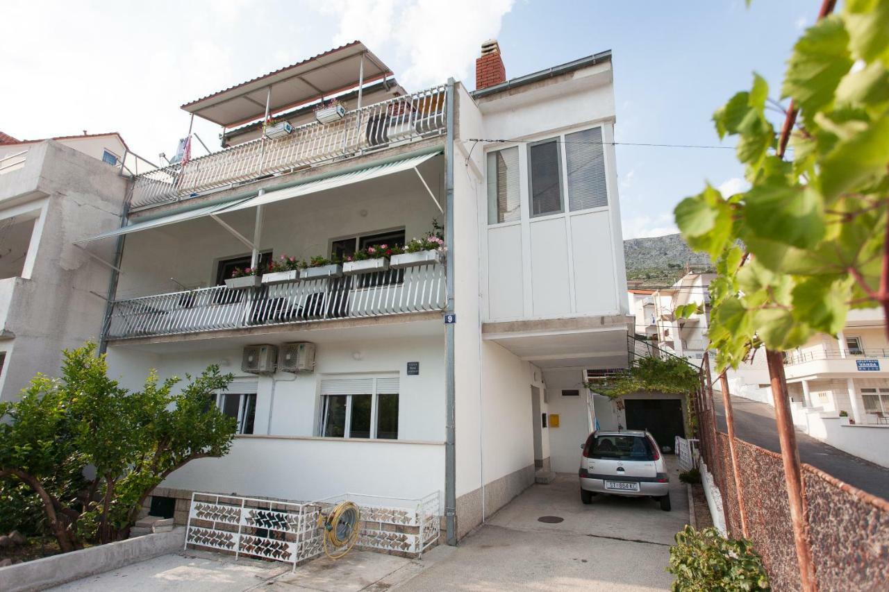 Vintage Apartment Duce Bagian luar foto