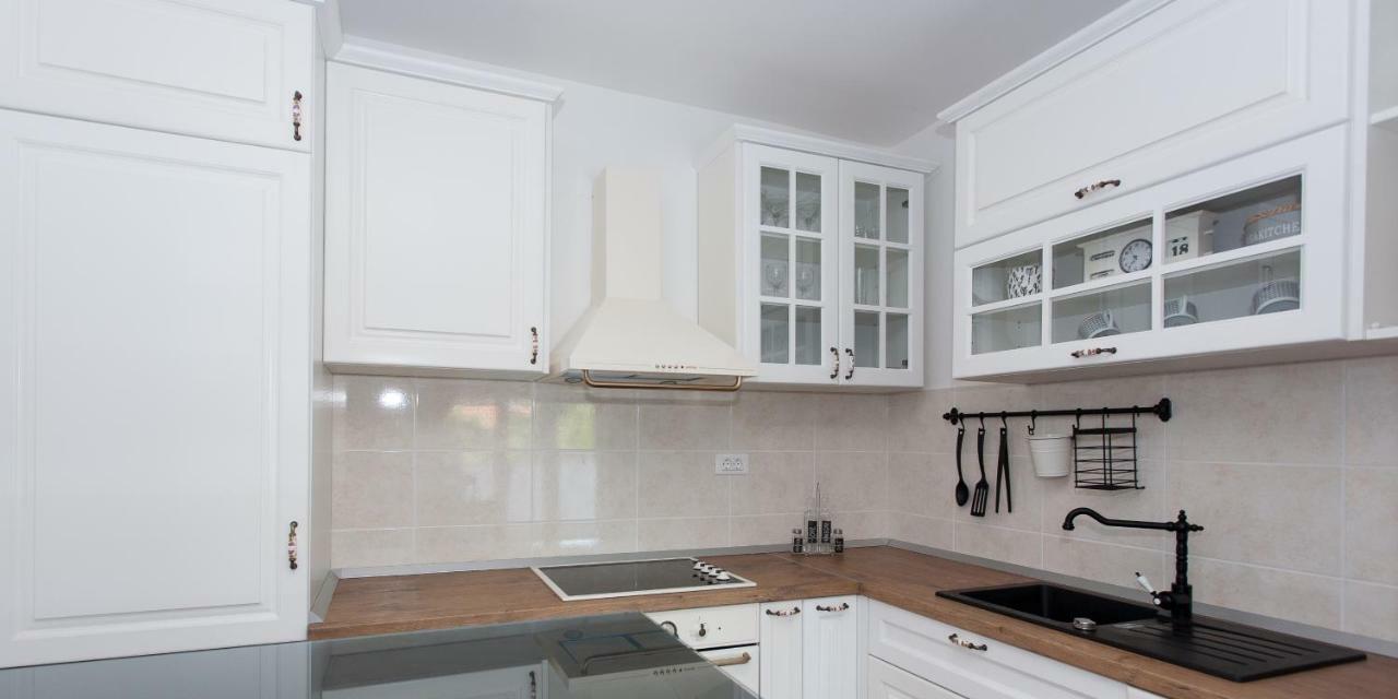 Vintage Apartment Duce Bagian luar foto