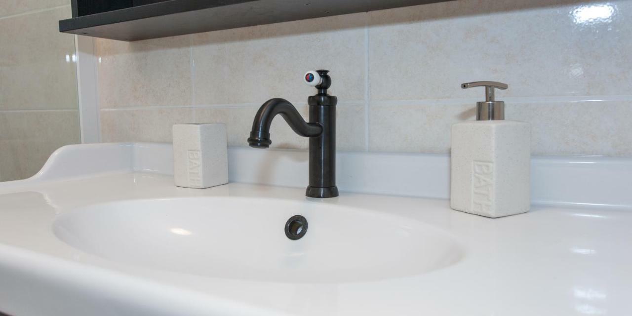 Vintage Apartment Duce Bagian luar foto