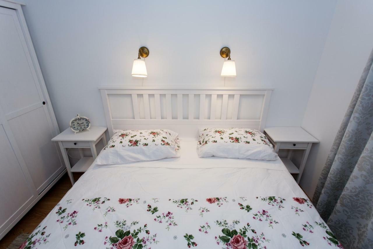 Vintage Apartment Duce Bagian luar foto